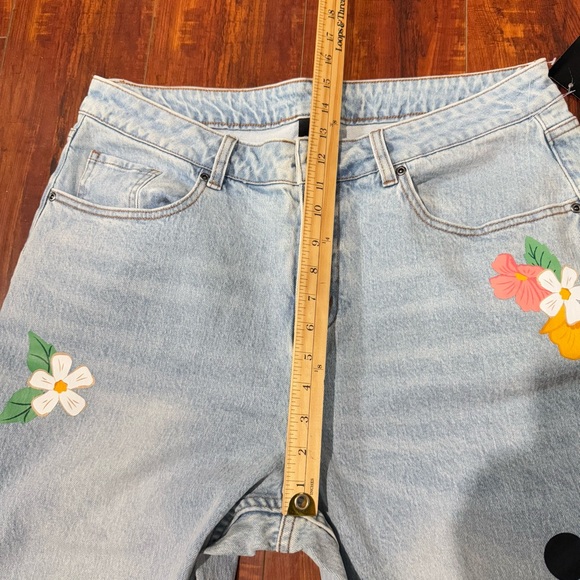 Disney Mickey Minnie Mouse Floral Jeans Lite Blue Size 36 Preowned New Condition - Picture 8 of 11